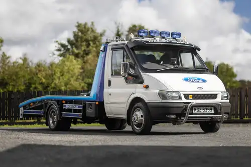 Photo 1 of 1 of 2005 Ford Transit Recovery Truck