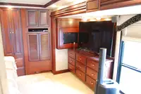 2007 Fleetwood Revolution 40 LE Full Wall Slide Out-For Sale