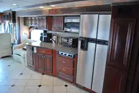 2007 Fleetwood Revolution 40 LE Full Wall Slide Out-For Sale