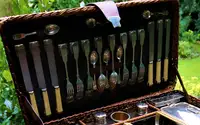 Six-Person Fold-Fronted Picnic Set from circa 1904-Sold