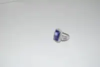 Stunning 7.75ct Tanzanite and Diamond Ring