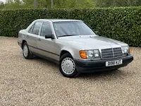1986 Mercedes-Benz 300E Saloon (W124)-Sold