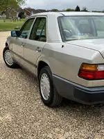 1986 Mercedes-Benz 300E Saloon (W124)-Sold