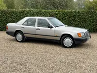 1986 Mercedes-Benz 300E Saloon (W124)-Sold