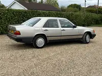 1986 Mercedes-Benz 300E Saloon (W124)-Sold