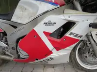 1991 Yamaha FZR1000 1,002cc-Sold
