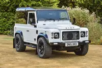 2015 Land Rover Defender 90 County 2.2-litre #002 GYRO Editi-Sold