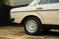 1985 Mercedes-Benz 230E (W123) Saloon-Sold