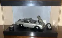 James Bond Aston Martin DB5 1/18 Diorama - Q Branch*-For Sale