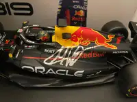 Red Bull RB19 1:18th Scale Model Signed by 4 Times World Cha-For Sale