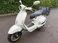 2021 Vespa 946 Christian Dior 124cc-Sold