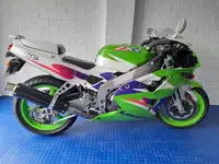 Iconic Auctioneers | 2000 Kawasaki ZXR400-L9 398cc-Sold