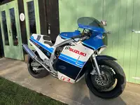 1985 Suzuki GSX-R750F 748cc-For Sale