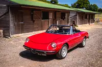 1975 Alfa Romeo 2000 Spider Veloce-Sold