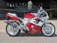 1995 Yamaha FZR 400RR 399cc-Sold