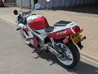 1995 Yamaha FZR 400RR 399cc-Sold