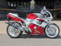 1995 Yamaha FZR 400RR 399cc-Sold