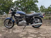 2009 Triumph Bonneville SE  865cc 306 miles-For Sale