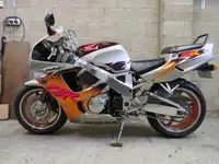 1995 Honda CBR900RR-T SC28 FireBlade 893cc -For Sale