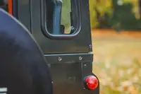 Land Rover Defender 110 XS Station Wagon Td5-Sold