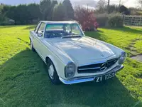 1967 Mercedes-Benz 250SL Pagoda (W113)-Sold