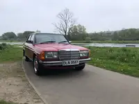 1983 Mercedes-Benz 200 (W123)-For Sale