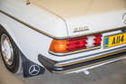 1984 Mercedes-Benz (W123) 200 Saloon