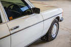 1984 Mercedes-Benz (W123) 200 Saloon