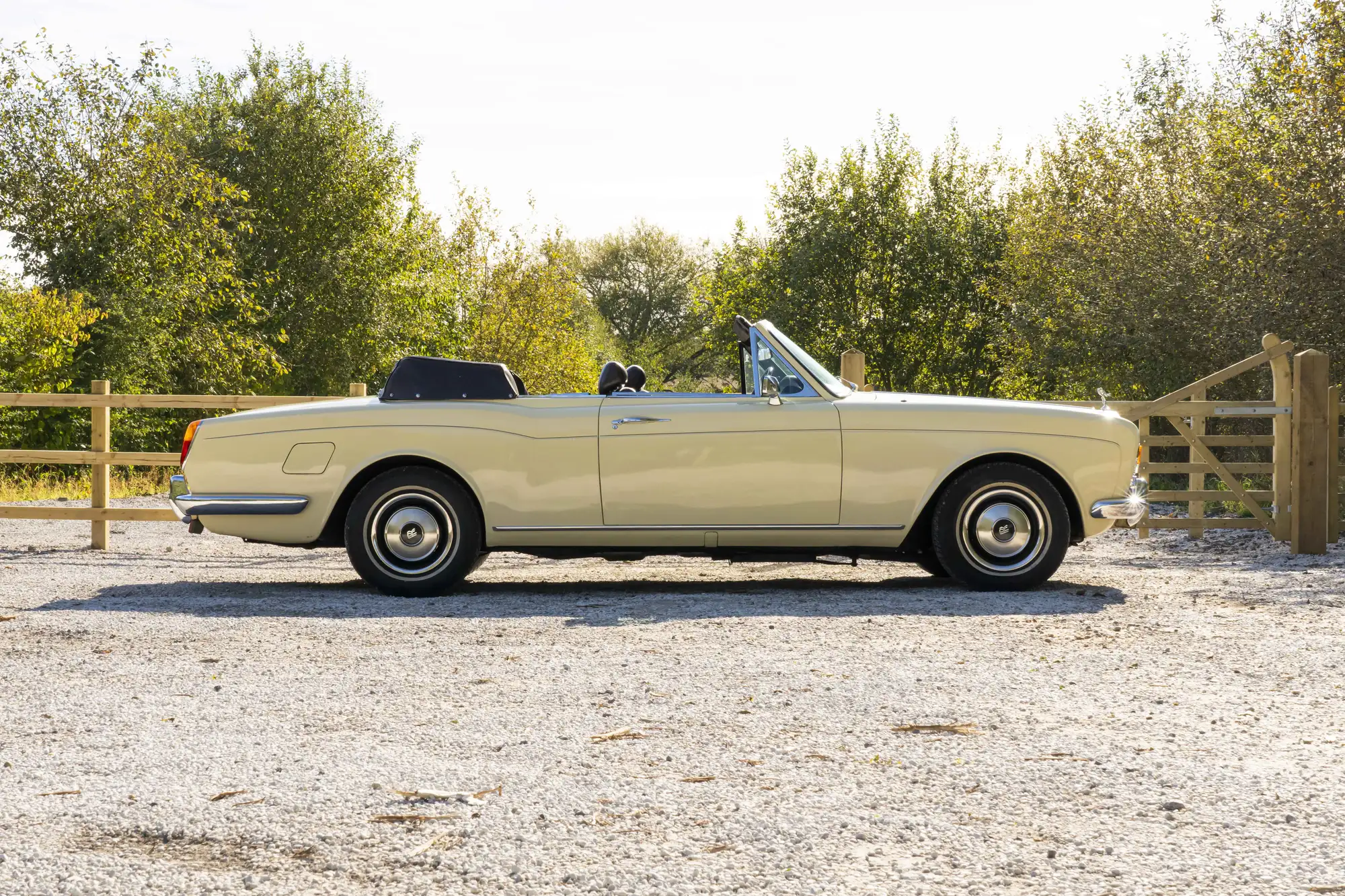 1976 Rolls-Royce Corniche Convertible-For Sale