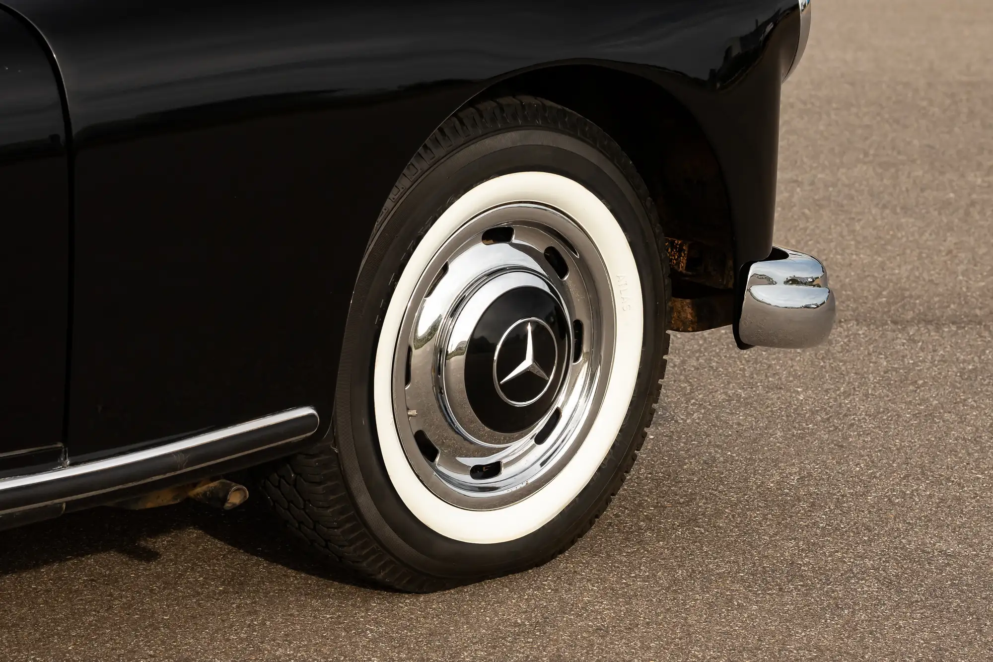 1959 Mercedes-Benz 300D Adenauer (W189)-Sold