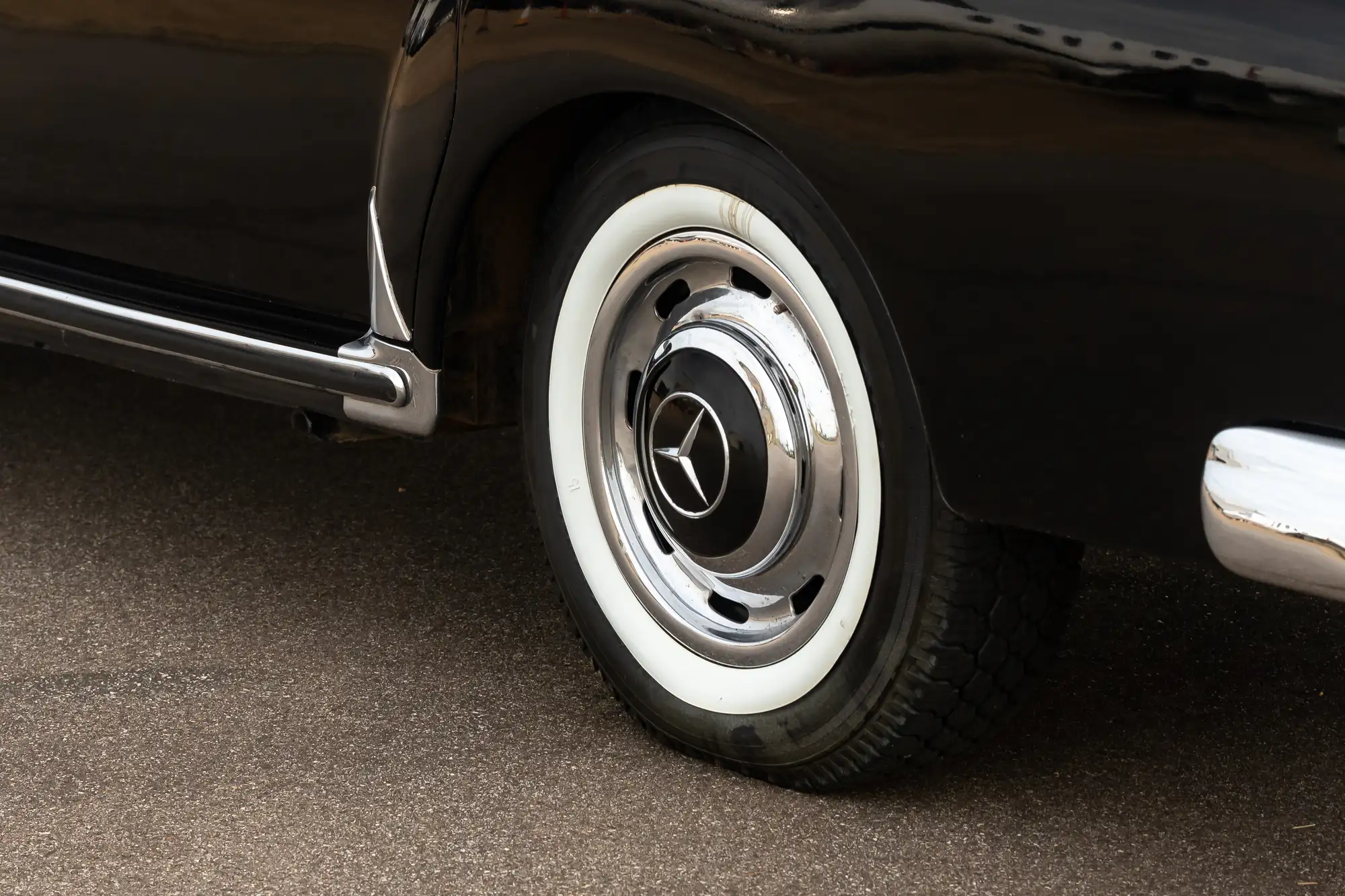 1959 Mercedes-Benz 300D Adenauer (W189)-Sold