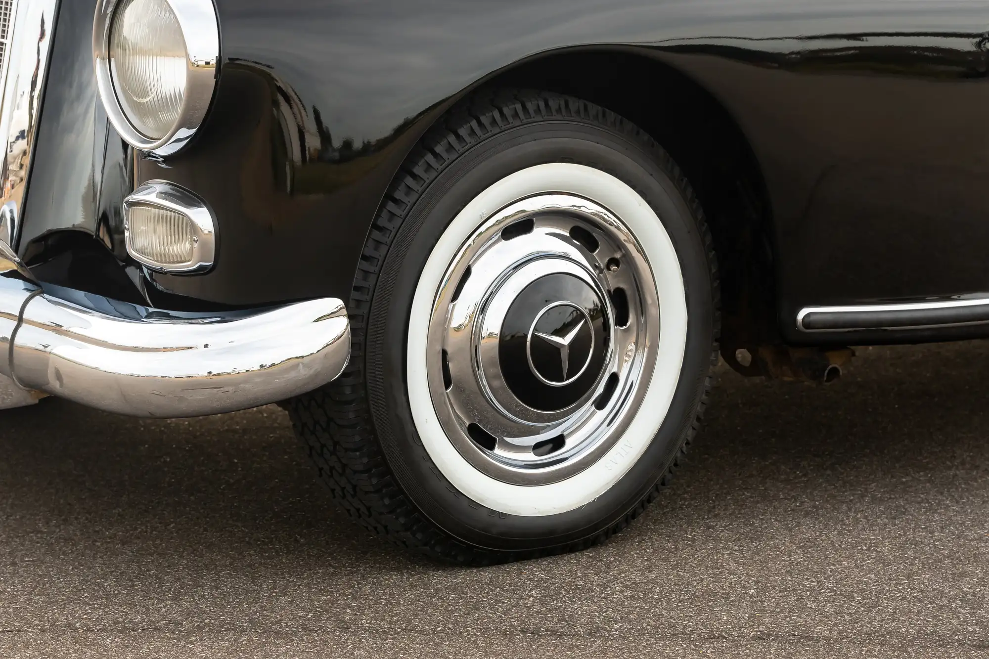 1959 Mercedes-Benz 300D Adenauer (W189)-Sold