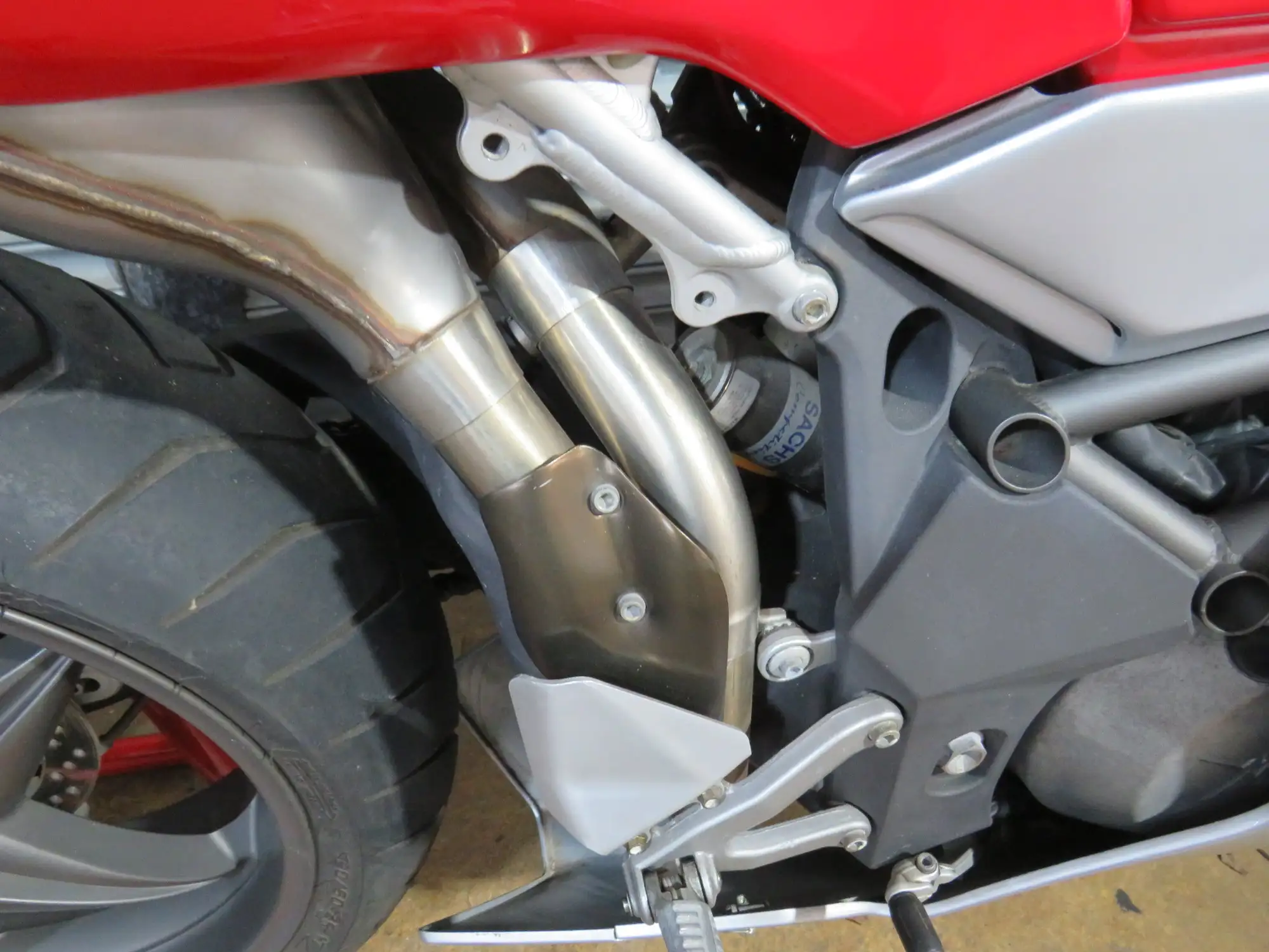 2001 MV Agusta 750 F4 749cc-For Sale