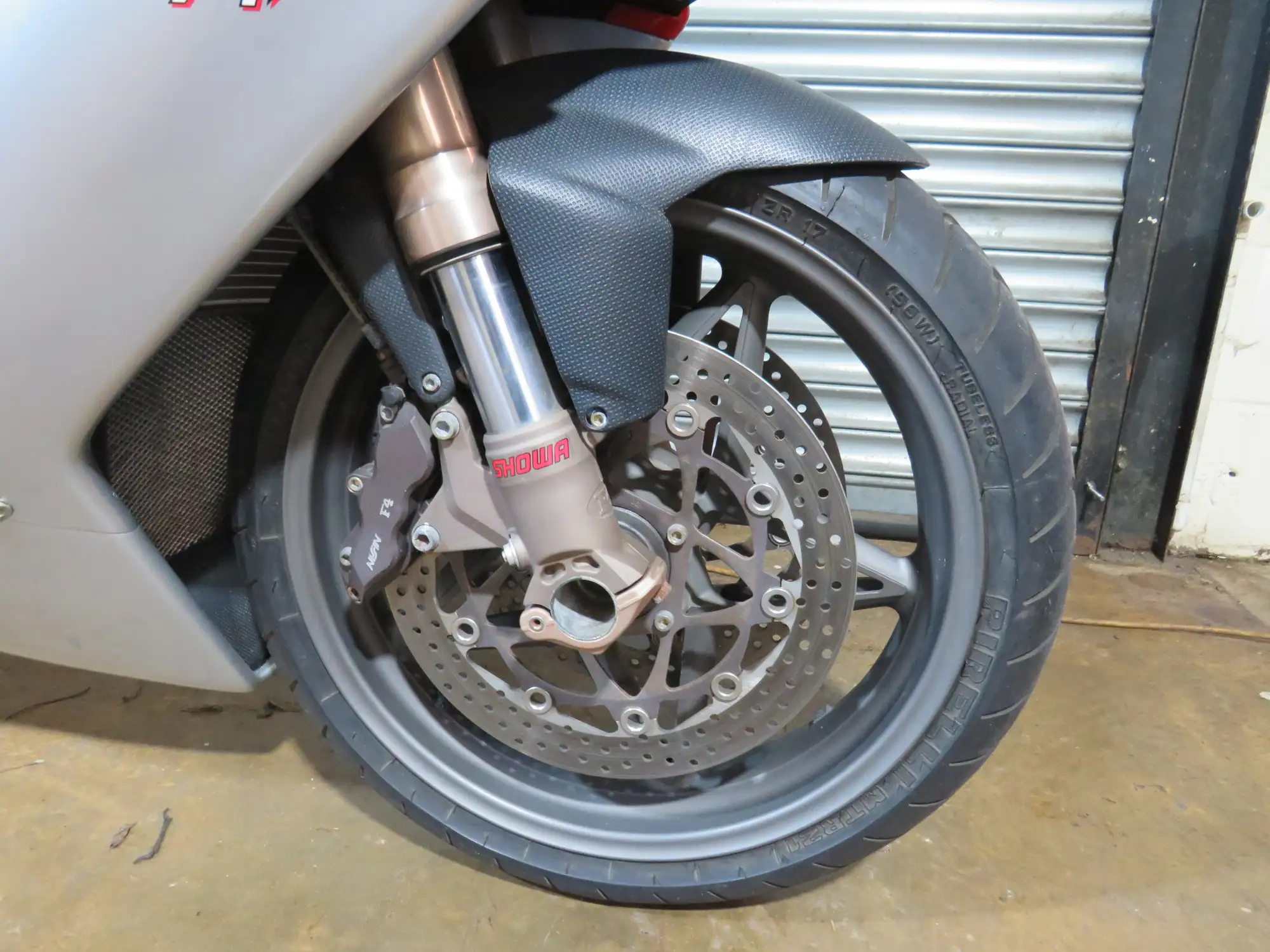 2001 MV Agusta 750 F4 749cc-For Sale