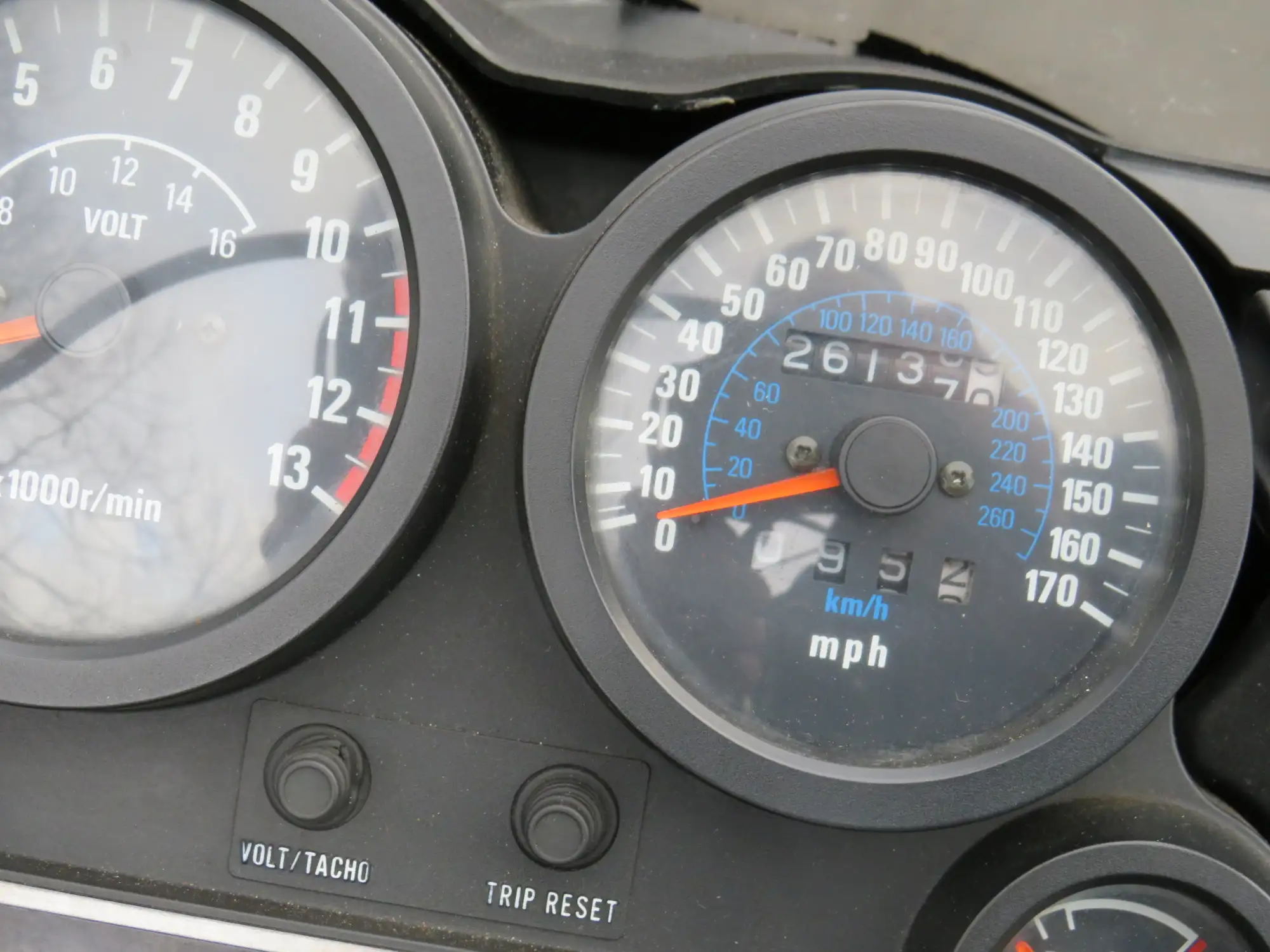 1988 Kawasaki GPZ1000RX 997cc-Sold