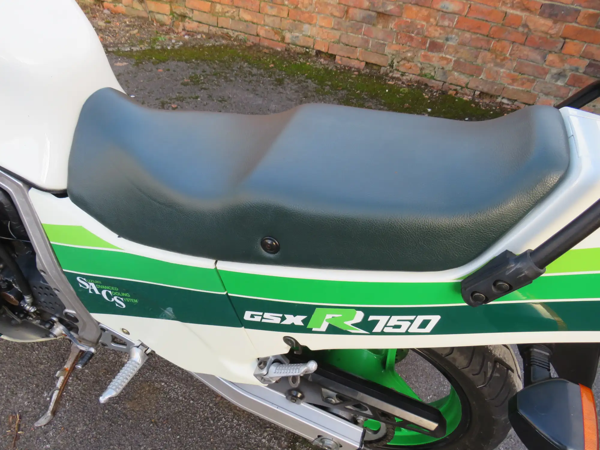 1986 Suzuki GSX R750G 