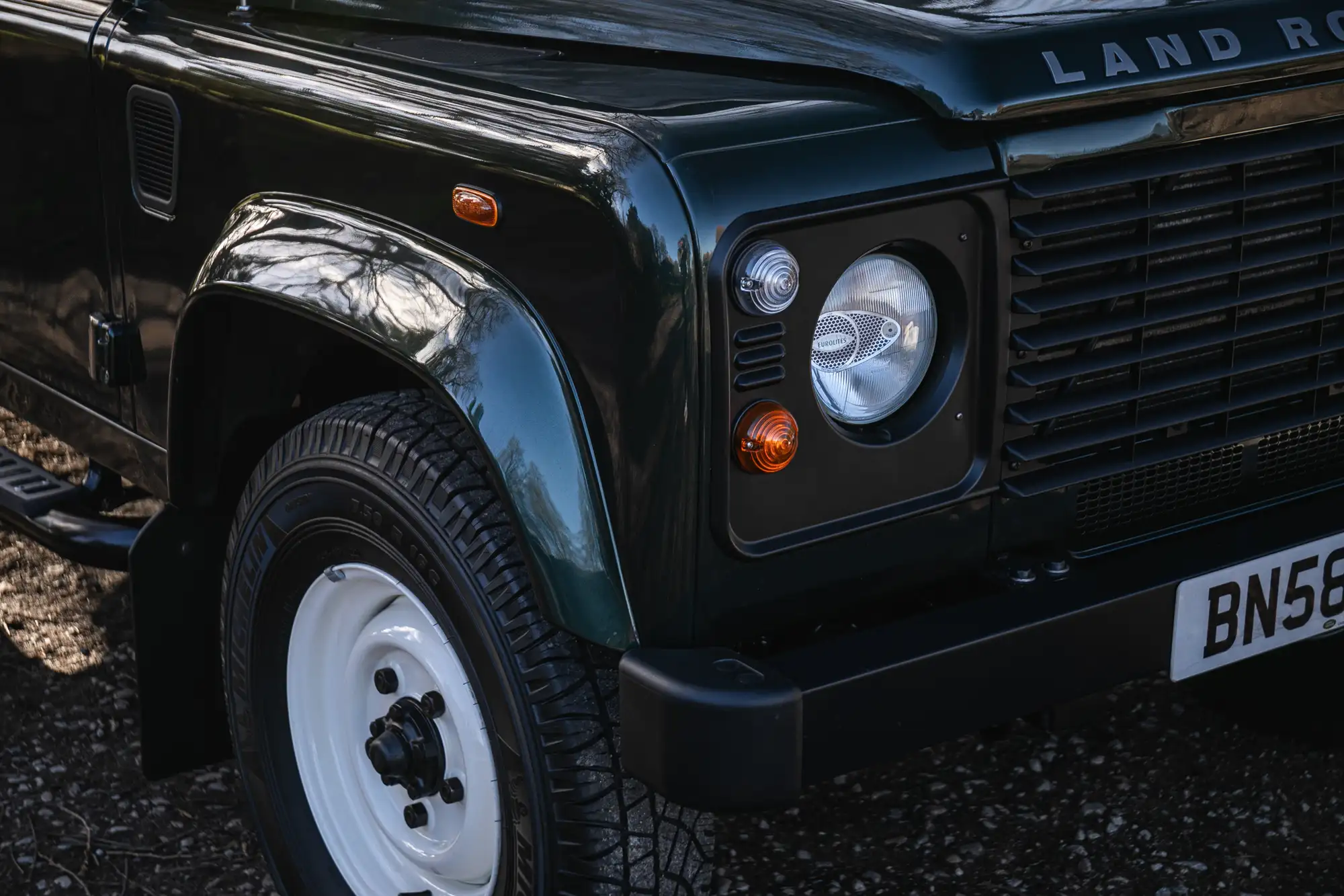 2008 Land Rover Defender 90 TDCi 2.4 County Station Wagon-Sold