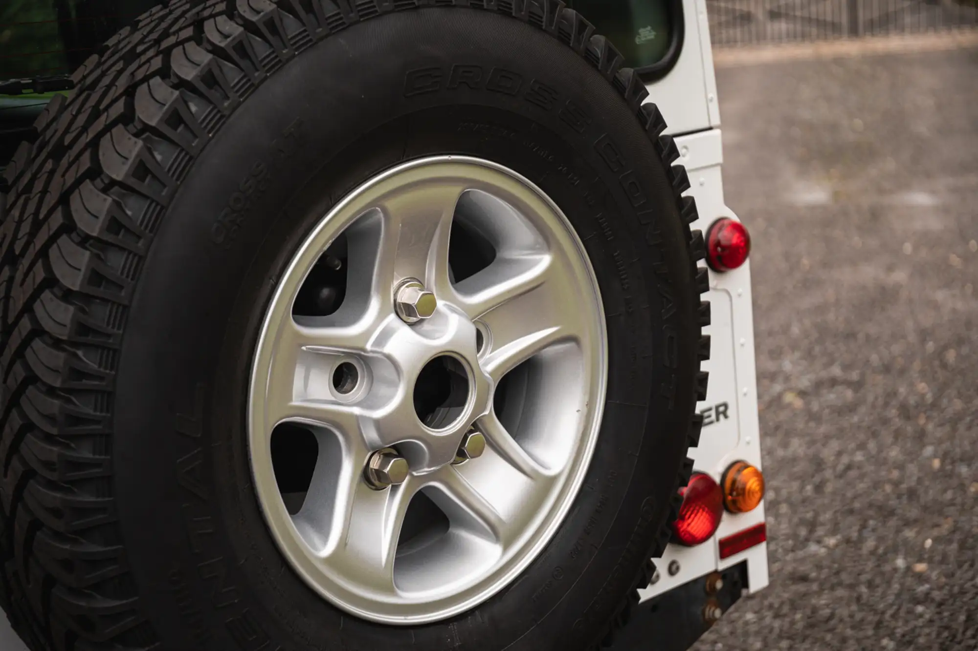 2014 Land Rover Defender 110 2.2-Litre Station Wagon (7-seat-Sold