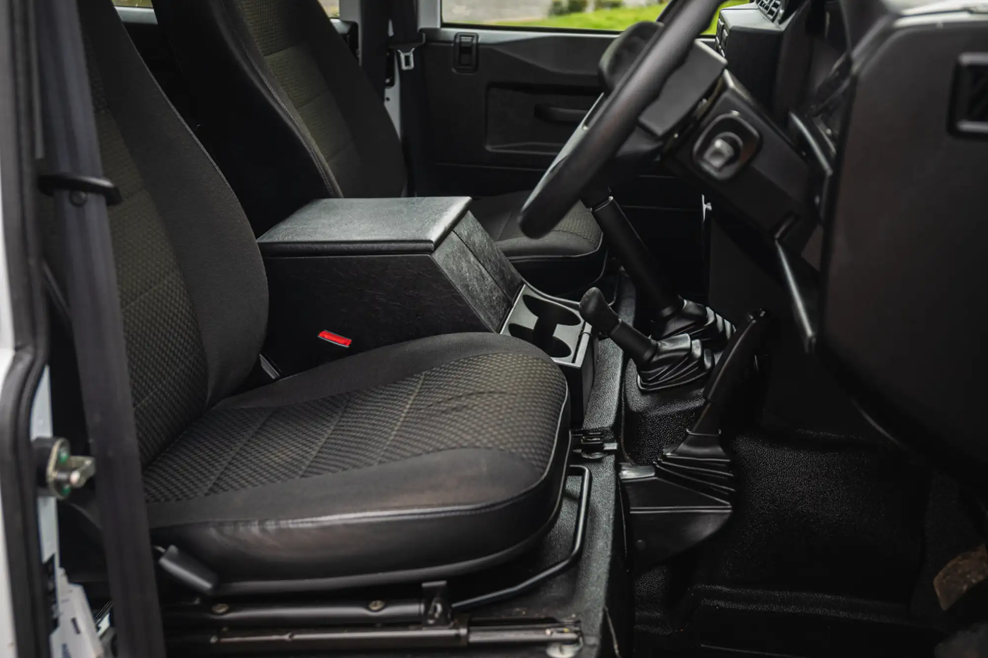 2014 Land Rover Defender 110 2.2-Litre Station Wagon (7-seat-Sold