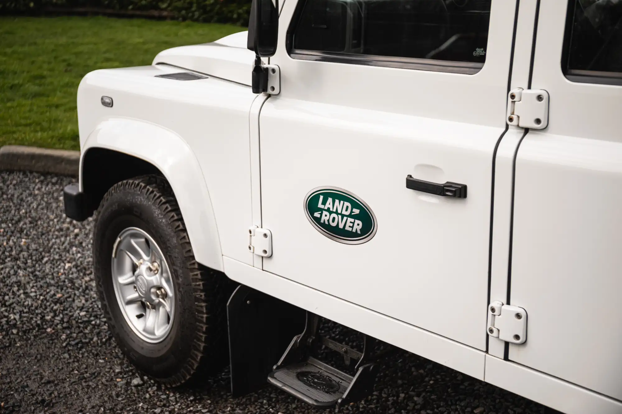 2014 Land Rover Defender 110 2.2-Litre Station Wagon (7-seat-Sold