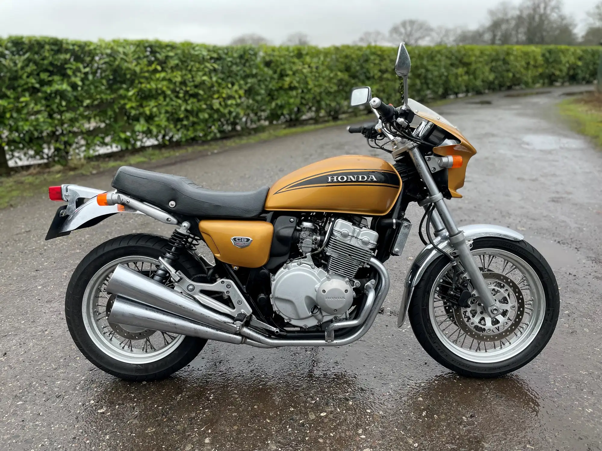 CB400 four nc36 　ノーマル CB400FOUR (NC36) -since 1997- - バイクの系譜
