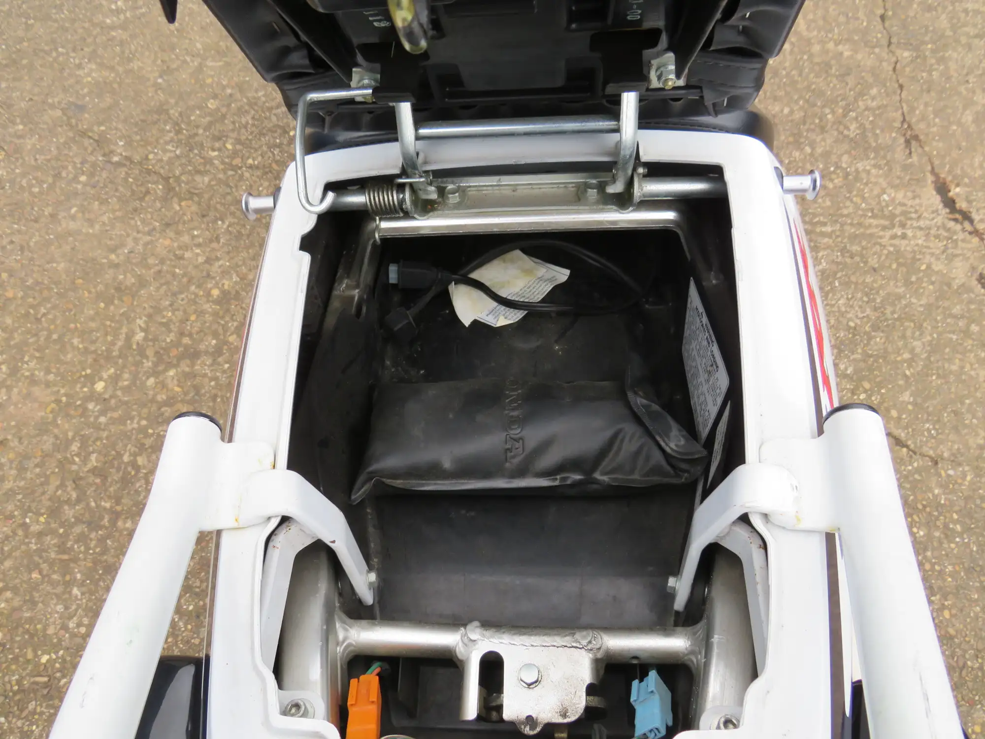 2000 Honda CB900RR Fireblade 929cc-Sold