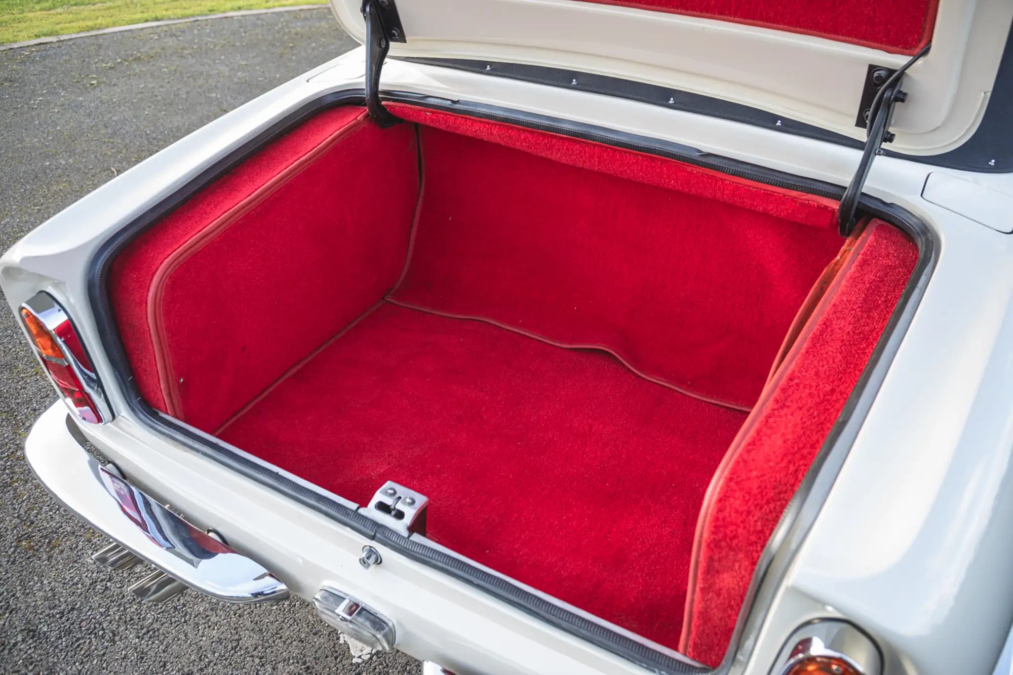 1970 Aston Martin DB6 Mk2 Volante to Vantage Spec*-For Sale