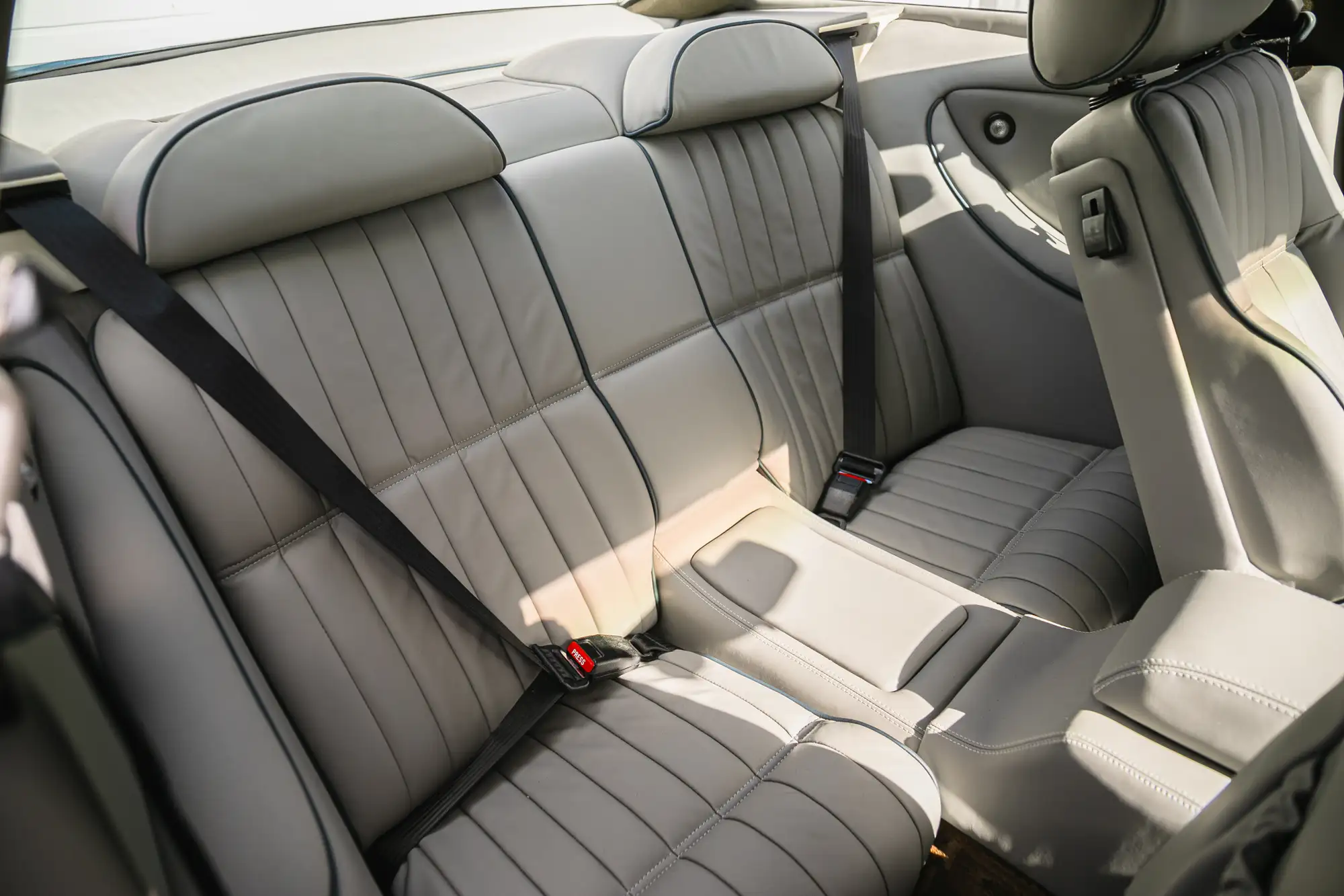 1990 Aston Martin Virage -Sold