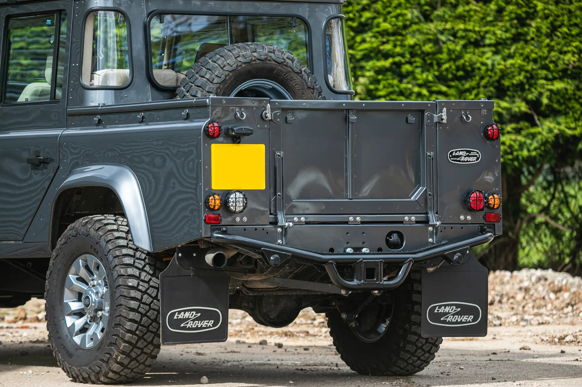 2002 Land Rover Defender 110 TD5 Double-Cab 2.5L-For Sale