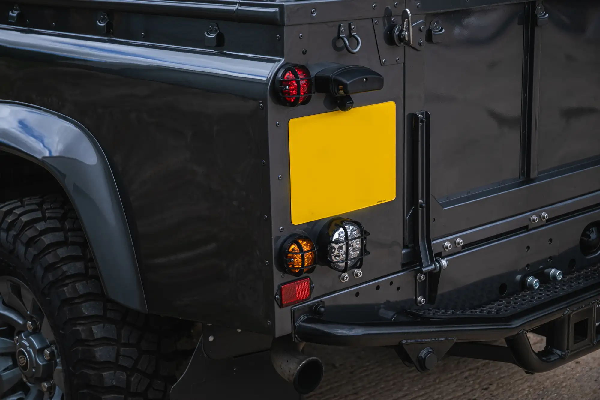 2002 Land Rover Defender 110 TD5 Double-Cab 2.5L-For Sale