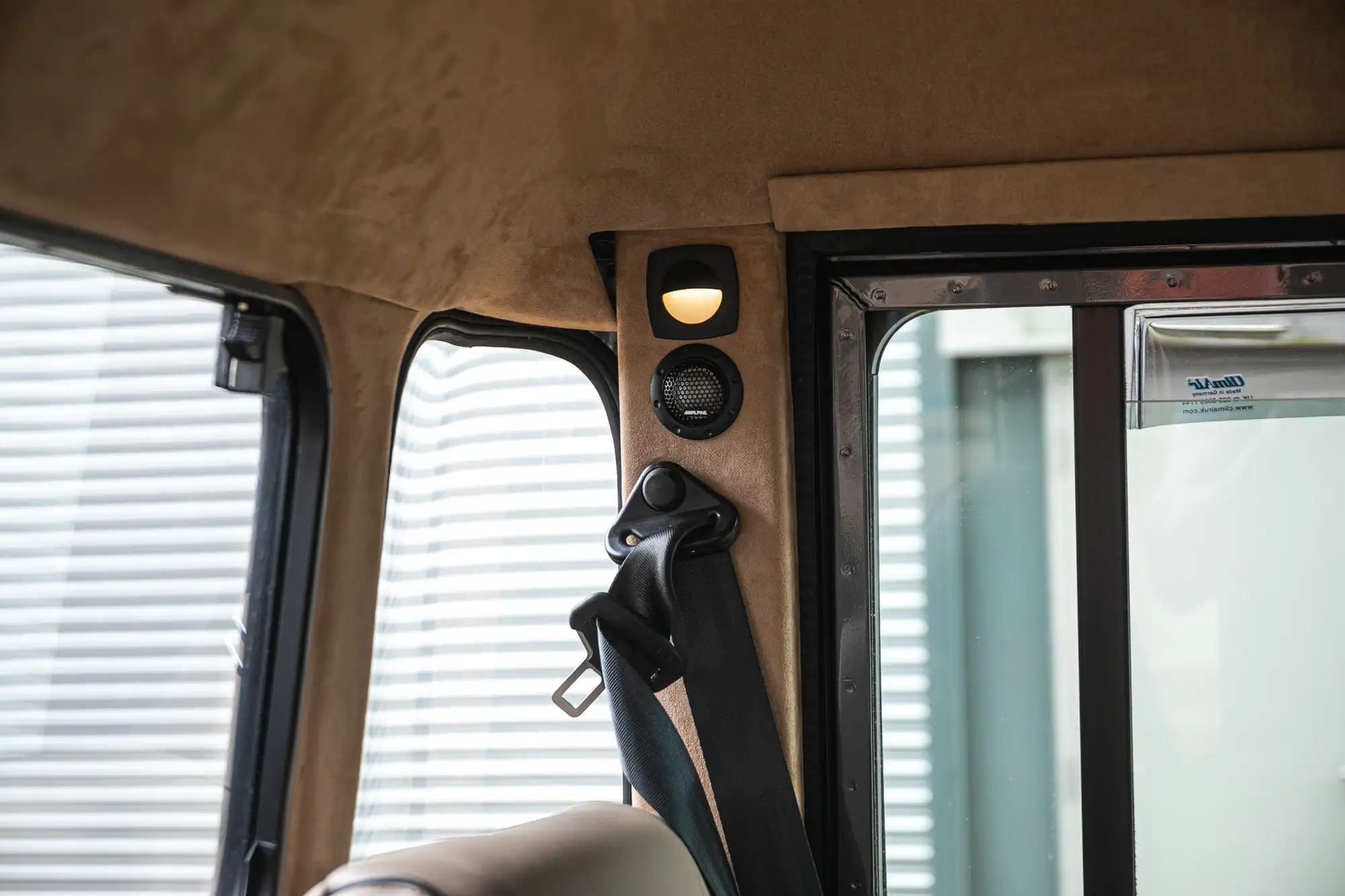 2002 Land Rover Defender 110 TD5 Double-Cab 2.5L-For Sale