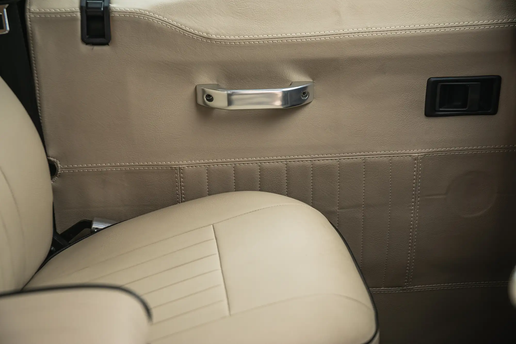 2002 Land Rover Defender 110 TD5 Double-Cab 2.5L-For Sale