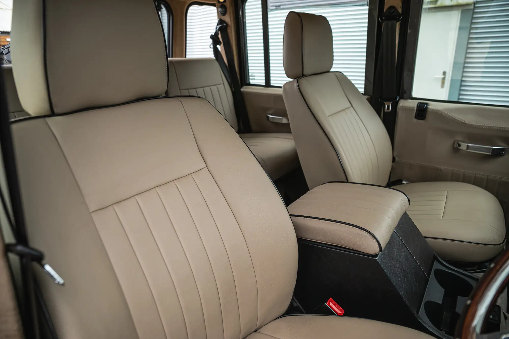 2002 Land Rover Defender 110 TD5 Double-Cab 2.5L-For Sale