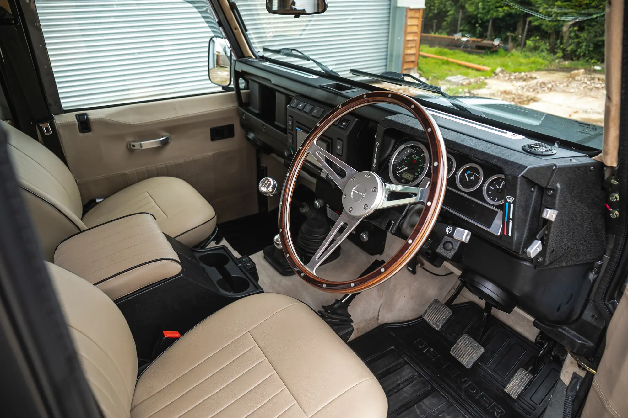 2002 Land Rover Defender 110 TD5 Double-Cab 2.5L-For Sale